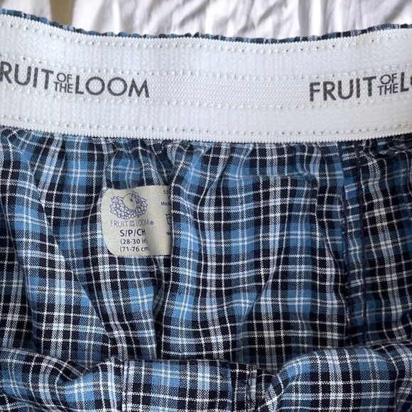 NWOT Fruit of the Loom Men's Tag-Free Boxer Shorts - Small - Picture 3 of 3